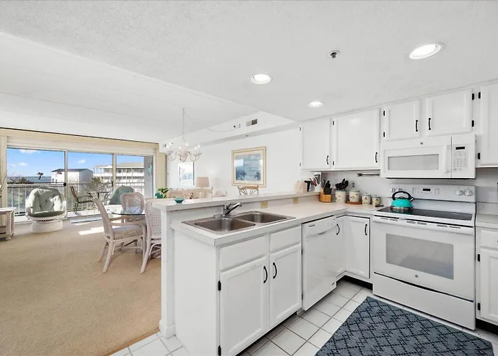Beautiful 3 Bed At Triton's Trumpet With Bay View! Ocean City