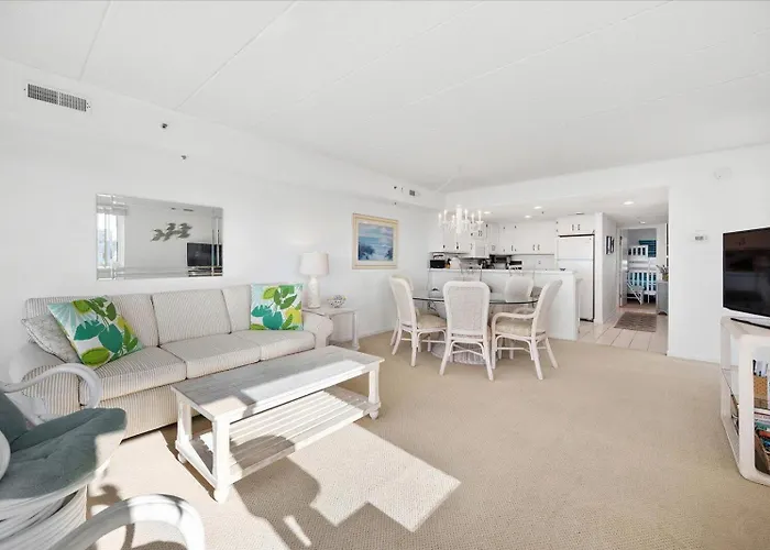 Beautiful 3 Bed At Triton's Trumpet With Bay View! Holiday home