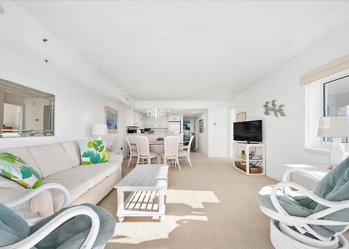 Holiday home Beautiful 3 Bed At Triton's Trumpet With Bay View!