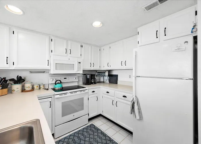 Beautiful 3 Bed At Triton's Trumpet With Bay View! Ocean City