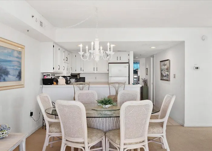 Beautiful 3 Bed At Triton's Trumpet With Bay View! Ocean City