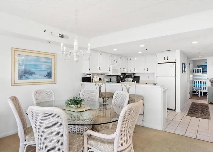 Beautiful 3 Bed At Triton's Trumpet With Bay View! *