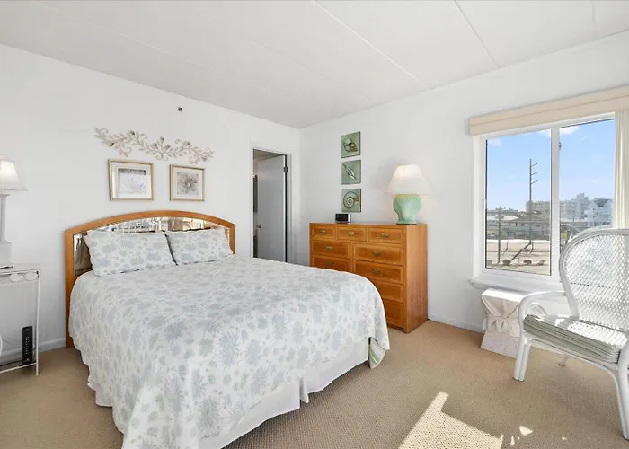 Beautiful 3 Bed At Triton's Trumpet With Bay View! Holiday home