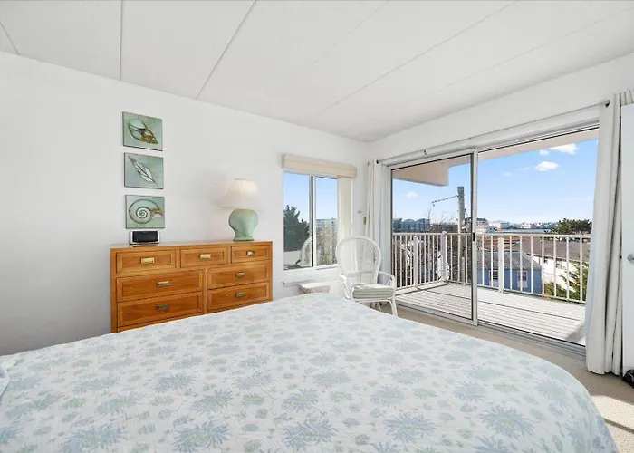 Holiday home Beautiful 3 Bed At Triton's Trumpet With Bay View!