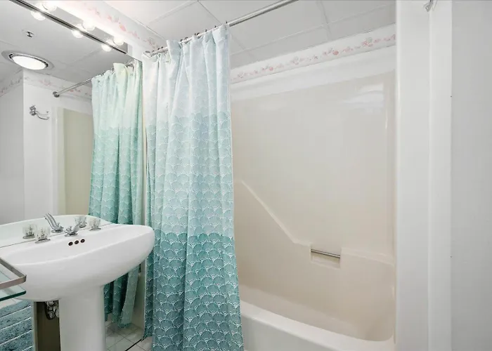 Beautiful 3 Bed At Triton's Trumpet With Bay View! Ocean City