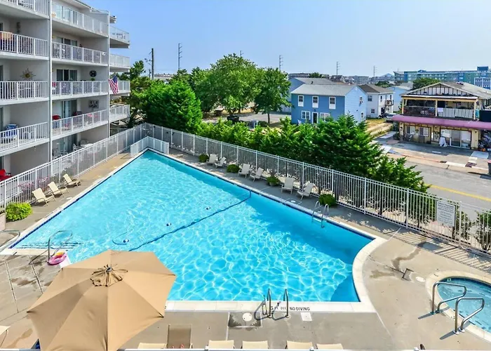 Beautiful 3 Bed At Triton's Trumpet With Bay View! Ocean City